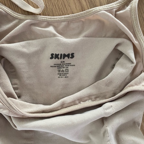 Skims shapewear - Picture 2 of 2